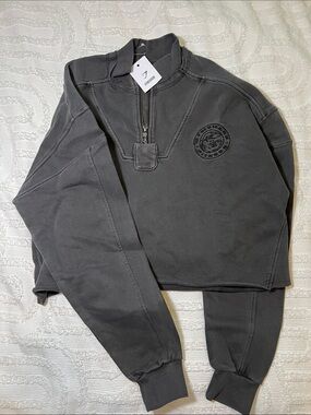 Gymshark Charcoal Gray Quarter-Zip Sweatshirt